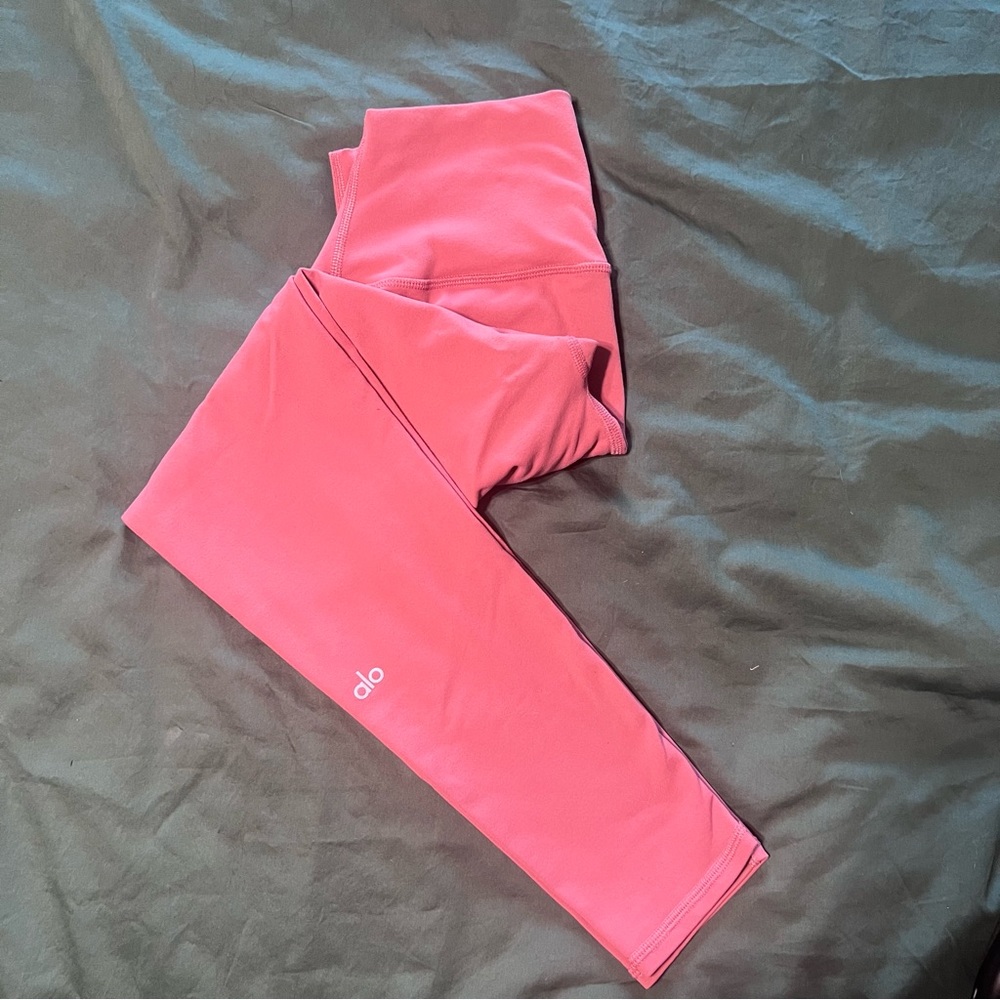 ALO Yoga pink leggings
